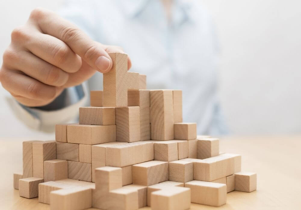 solutions_for_product_manufactuers_customization_and_scalability building blocks showing customization and scalability